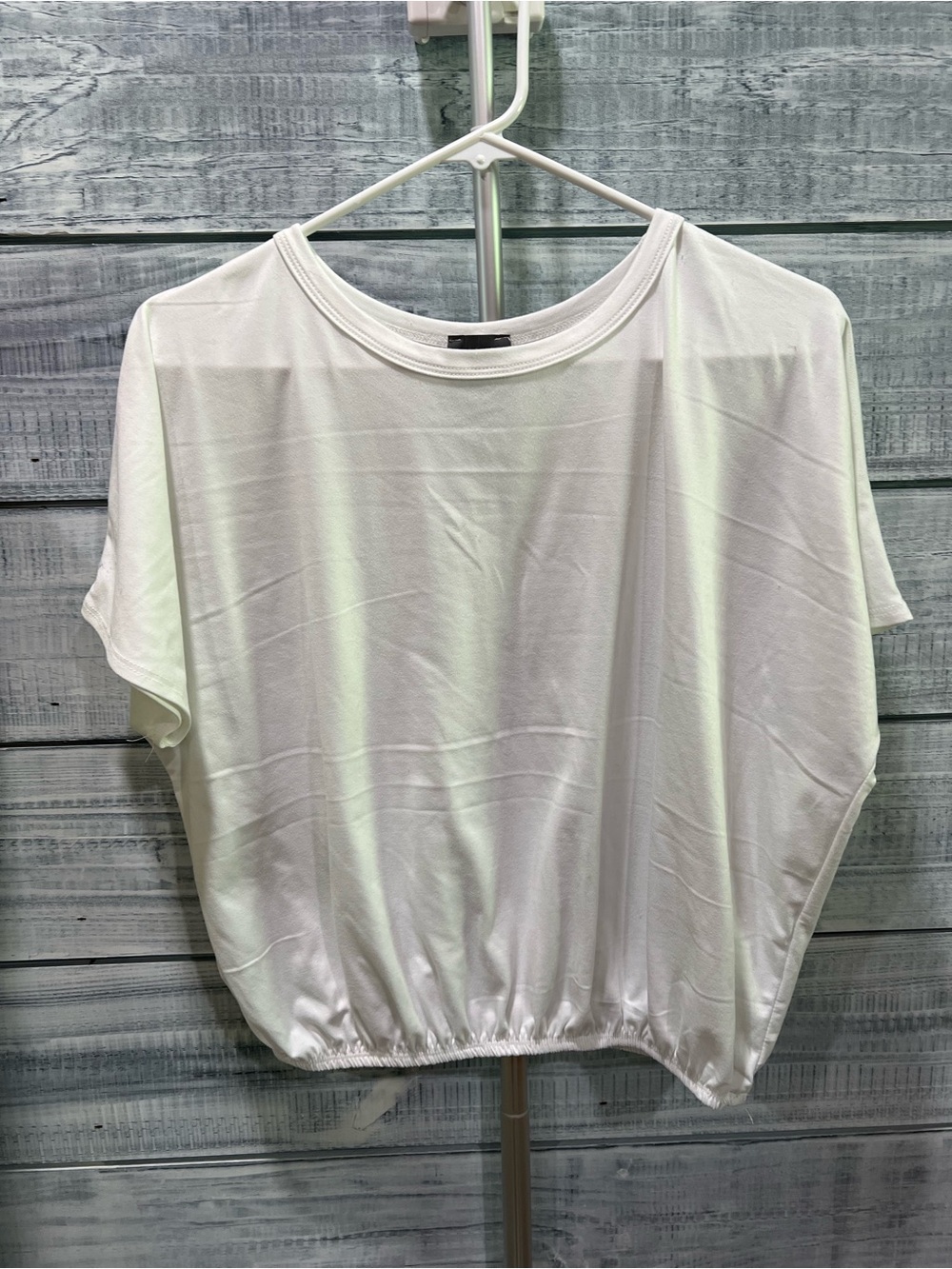 Olivia Rae White Elastic-Hem Short Sleeve Crop Top